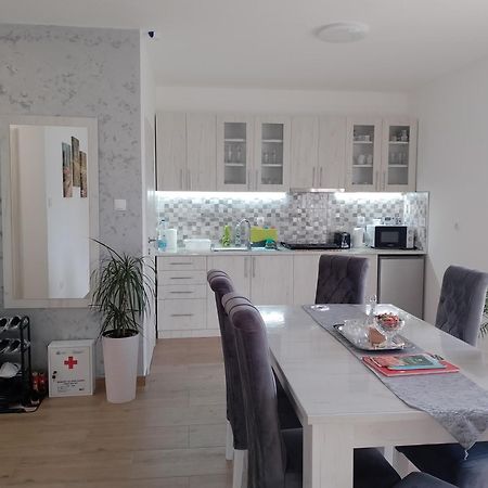 Apartman Dve Lipe Palić Esterno foto
