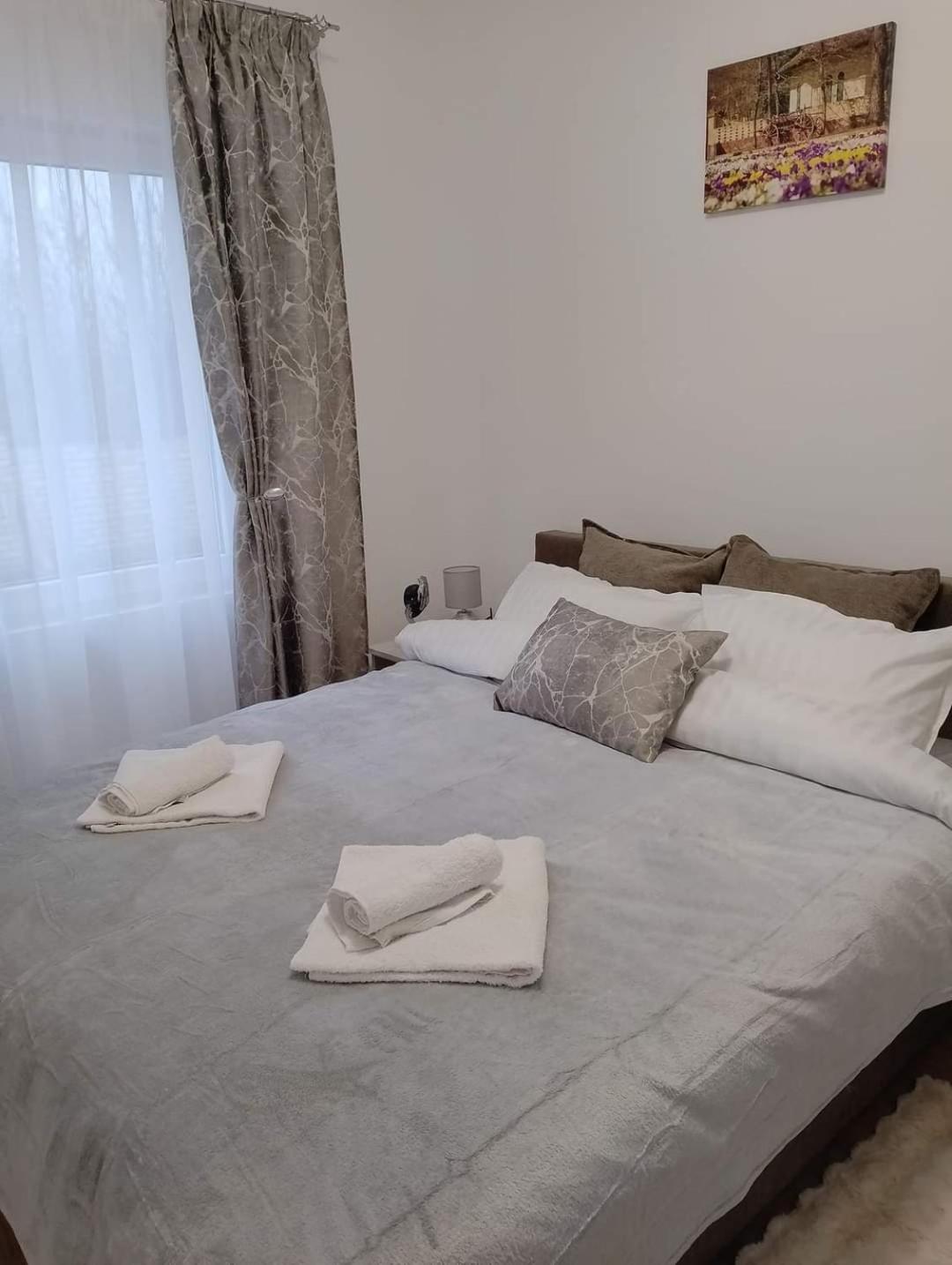 Apartman Dve Lipe Palić Esterno foto
